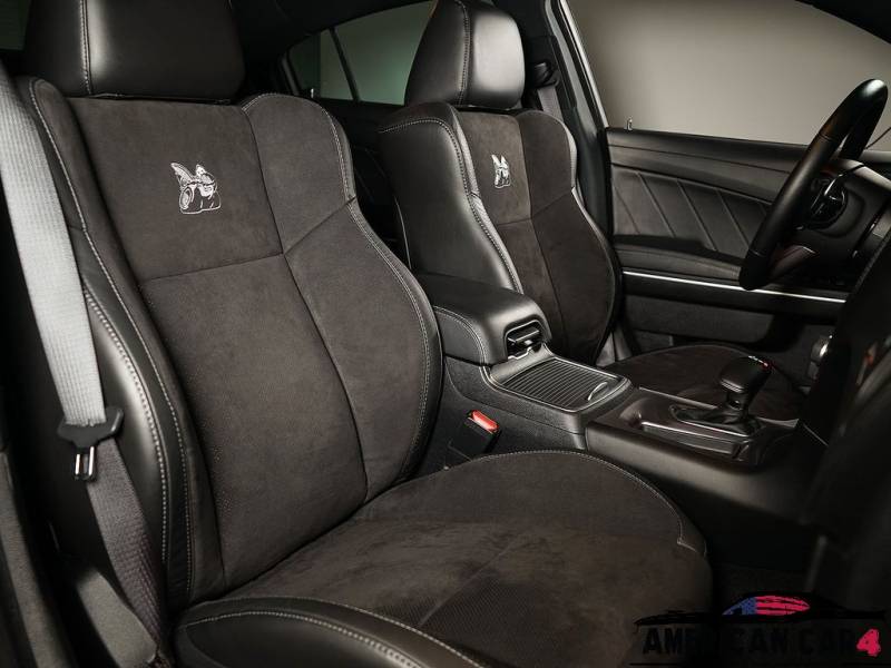 Dodge Charger 6.4 Scatpack Widebody / 1er Main