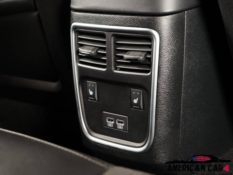 Dodge Charger 6.4 Scatpack Widebody / 1er Main