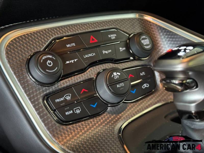 Dodge Challenger Hellcat 717ch / Première main