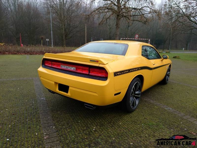 Dodge Challenger SRT8 Yellow Jacket / 1 of 1300 3/4 arrière
