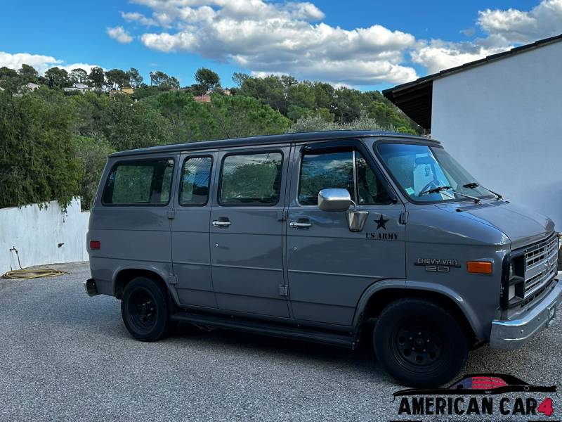 Chevrolet G20 Unique / Swap 5.0 V8 Mustang coté droit