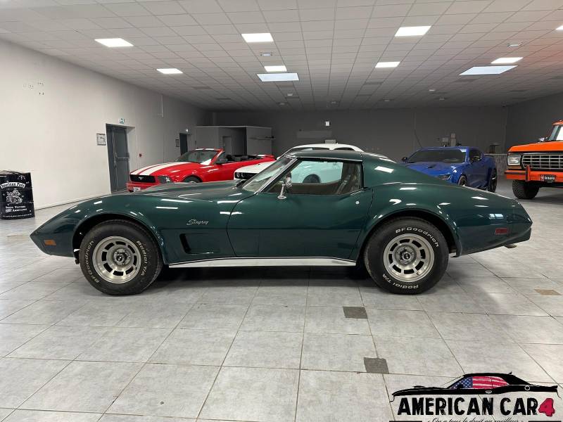 Corvette C3 Stingray 1975 – V8 – Boite automatique – 26990 €