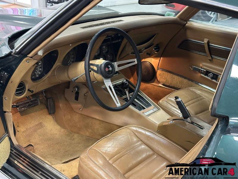 Corvette C3 Stingray 1975 – V8 – Boite automatique – 26990 €
