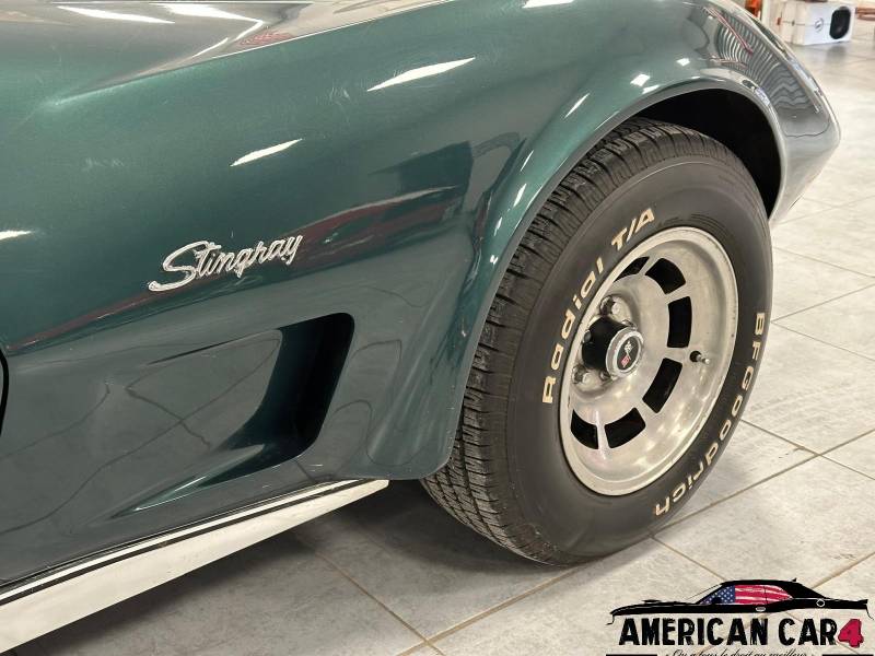 Corvette C3 Stingray 1975 – V8 – Boite automatique – 26990 €