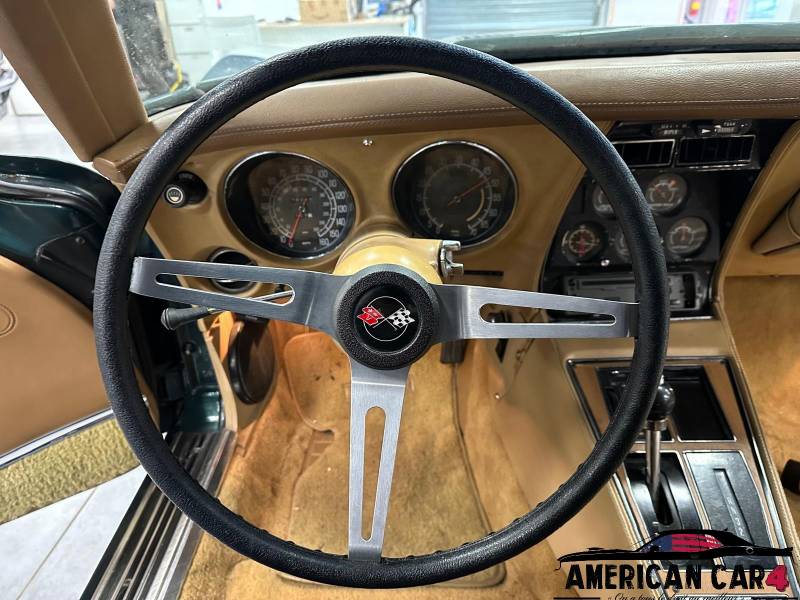 Corvette C3 Stingray 1975 – V8 – Boite automatique – 26990 €