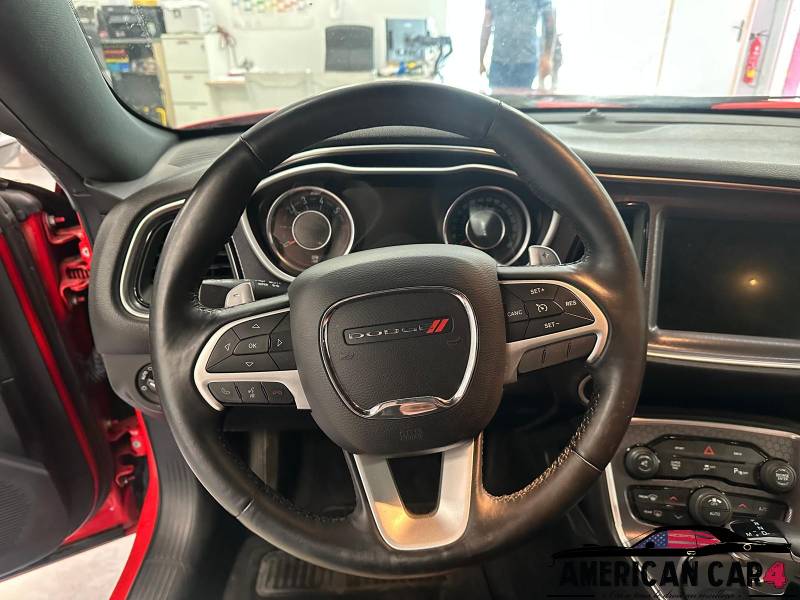 Dodge Challenger R/T Scat Pack – V8 6.4L HEMI 470 ch