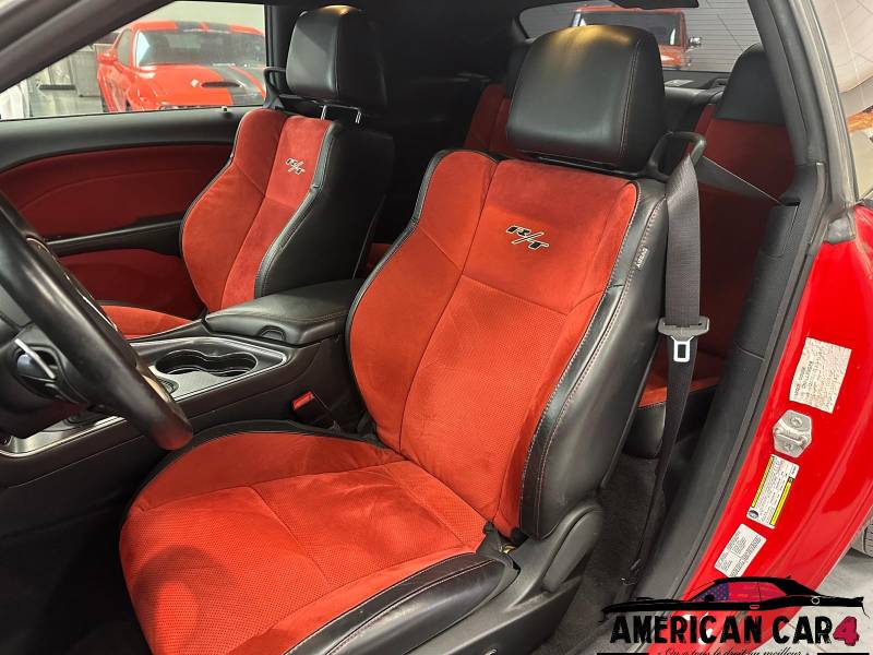 Dodge Challenger R/T Scat Pack – V8 6.4L HEMI 470 ch