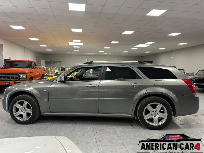 Chrysler 300C Break 5.7L V8 4x4 Flexfuel