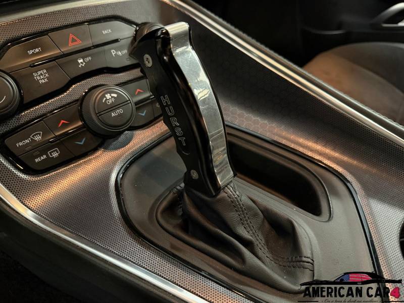 Dodge Challenger R/T Scatpack  Shaker 6.4 V8 492 ch – 2017 – 93 200 km