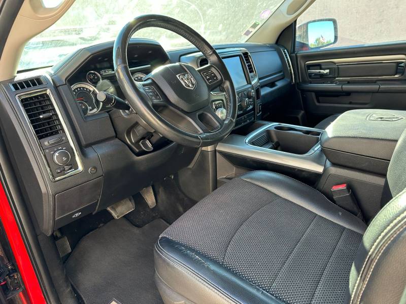 Dodge RAM 1500 Sport 5.7 V8 – 2016 – CTTE 4 places – Flexfuel