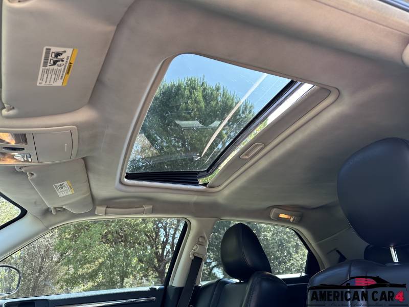 Chrysler 300C SRT8 6.1 GPL Disponible à Montpellier toit ouvrant