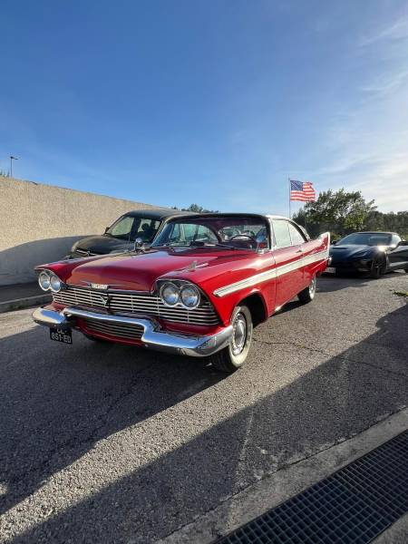 Location de voitures américaines avec chauffeur pour vos mariage à Montpellier