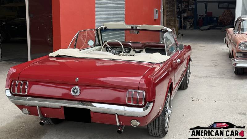 Ford Mustang Cabriolet 1965 – V8 289 ci | Disponible en stock chez American Car4